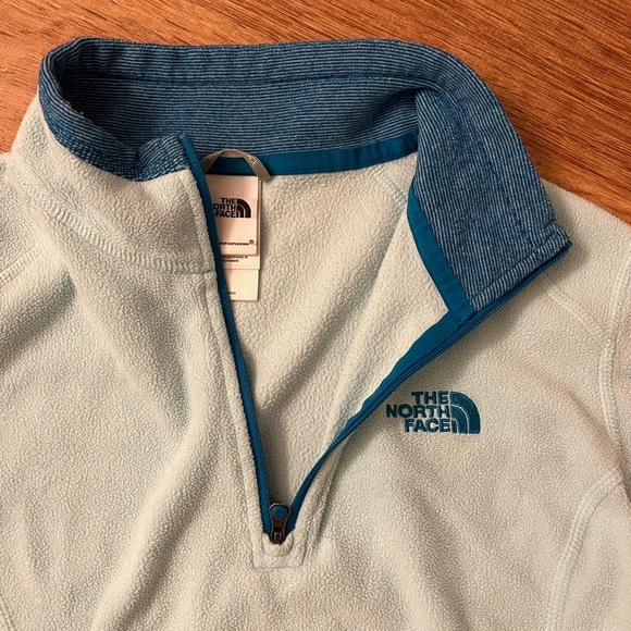 The North Face Women’s 1/4 zip fleece pull over - Picture 4 of 5